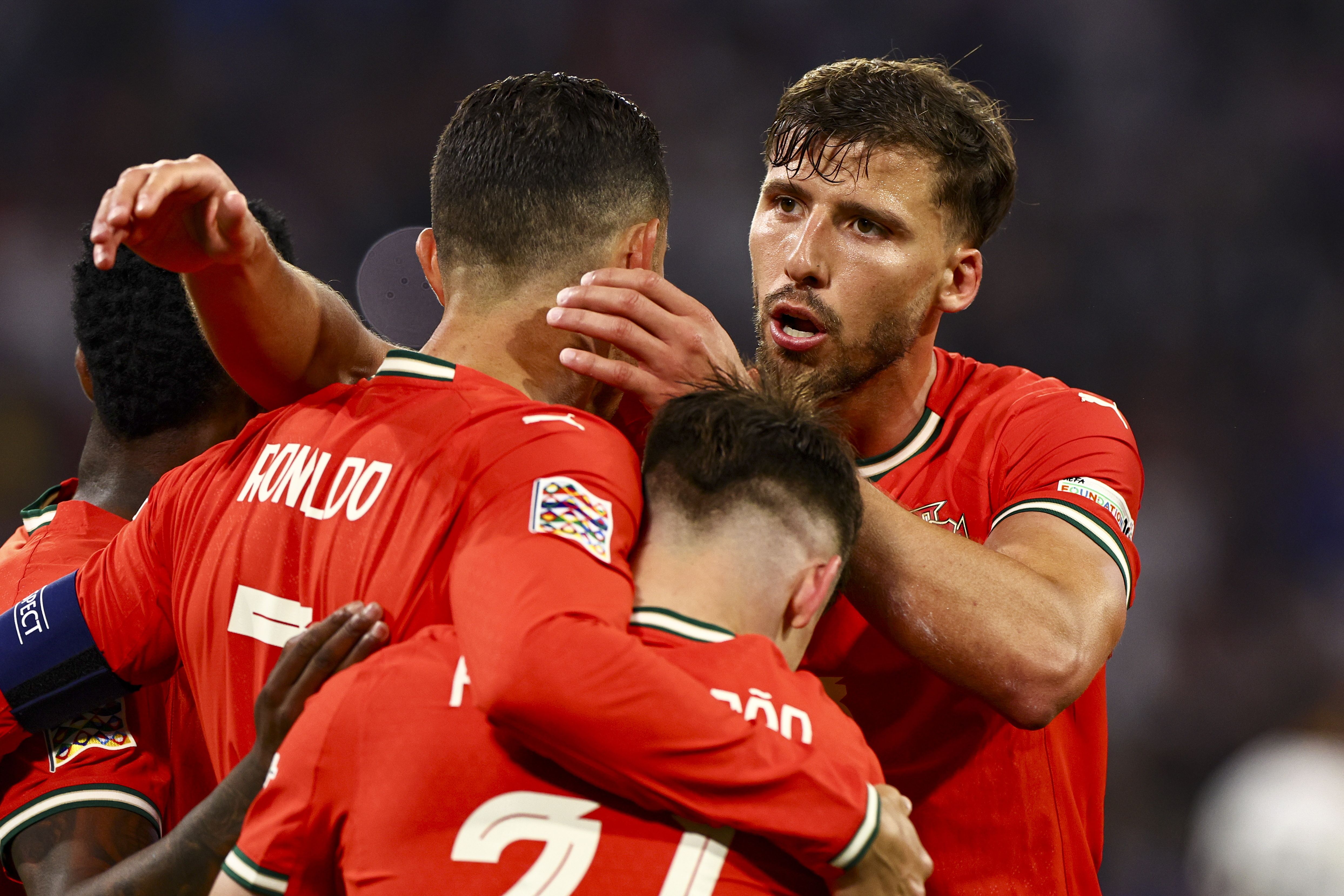 荷兰大胜葡萄牙,成功杀入欧预赛淘汰赛 荷兰大胜葡萄牙,成功杀入欧预赛淘汰赛