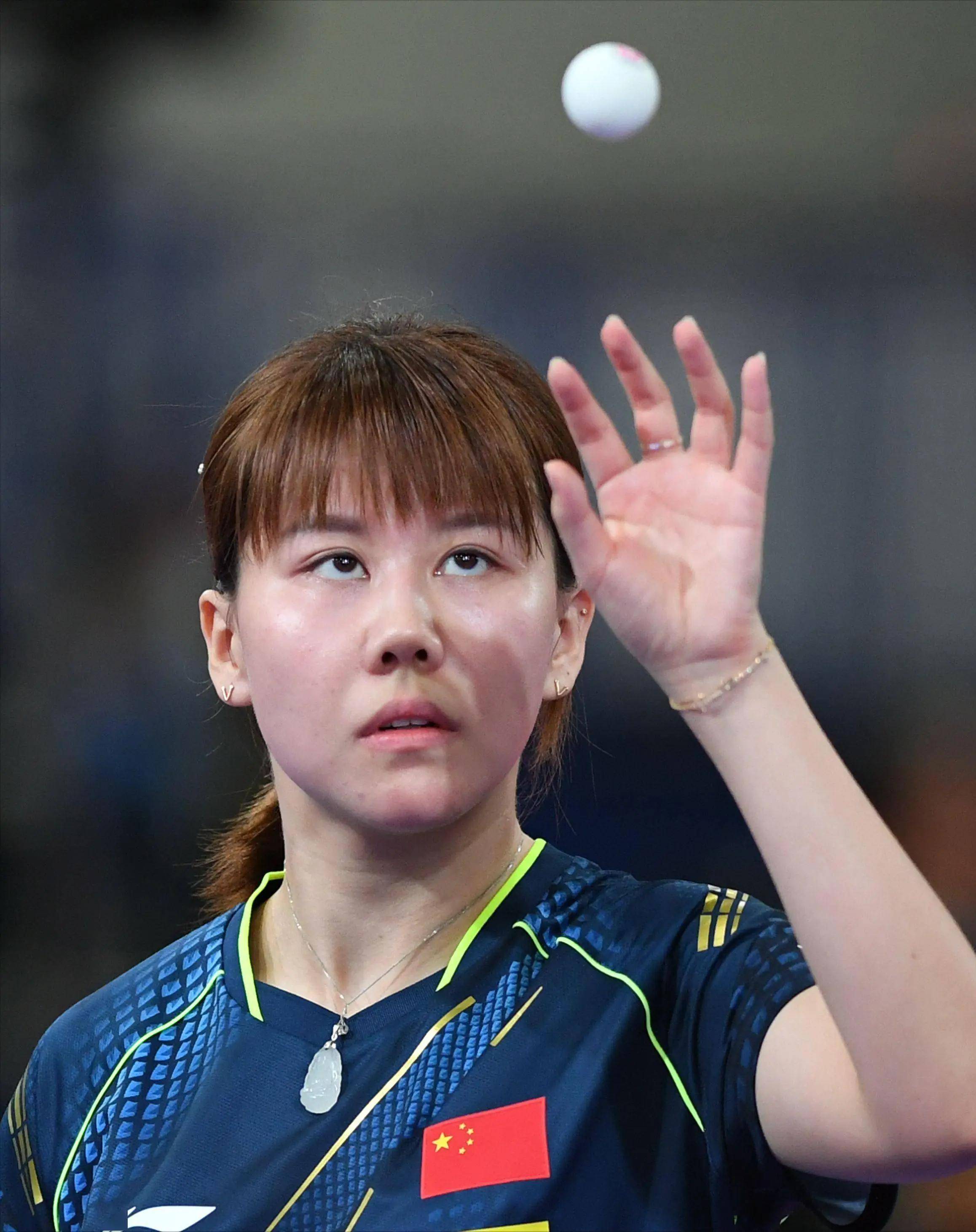 荷兰游泳健将领跑,蝉联冠军 荷兰游泳健将领跑,蝉联冠军