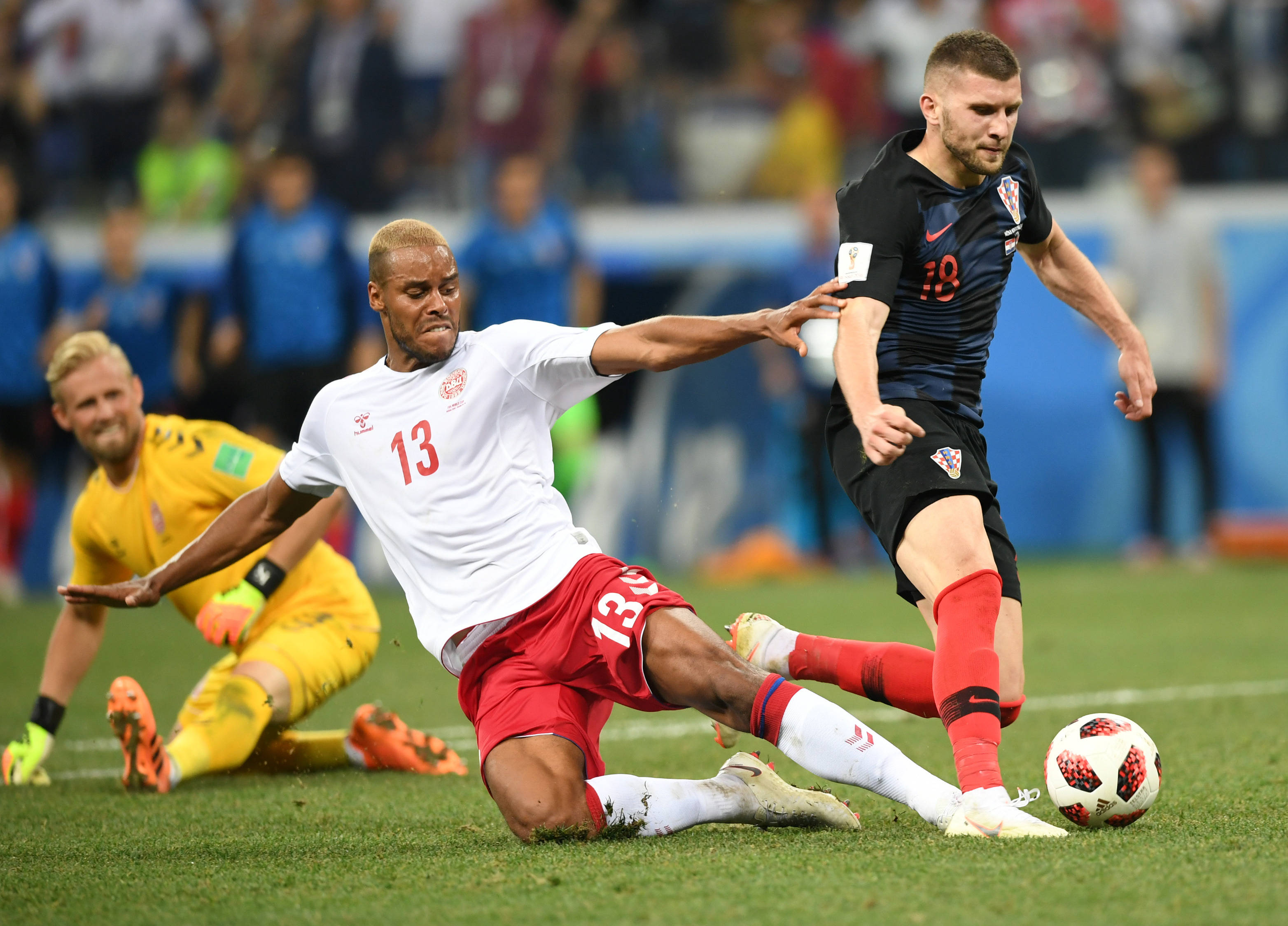 欧洲杯预选赛中球星们的出色发挥备受关注 欧洲杯预选赛中球星们的出色发挥备受关注