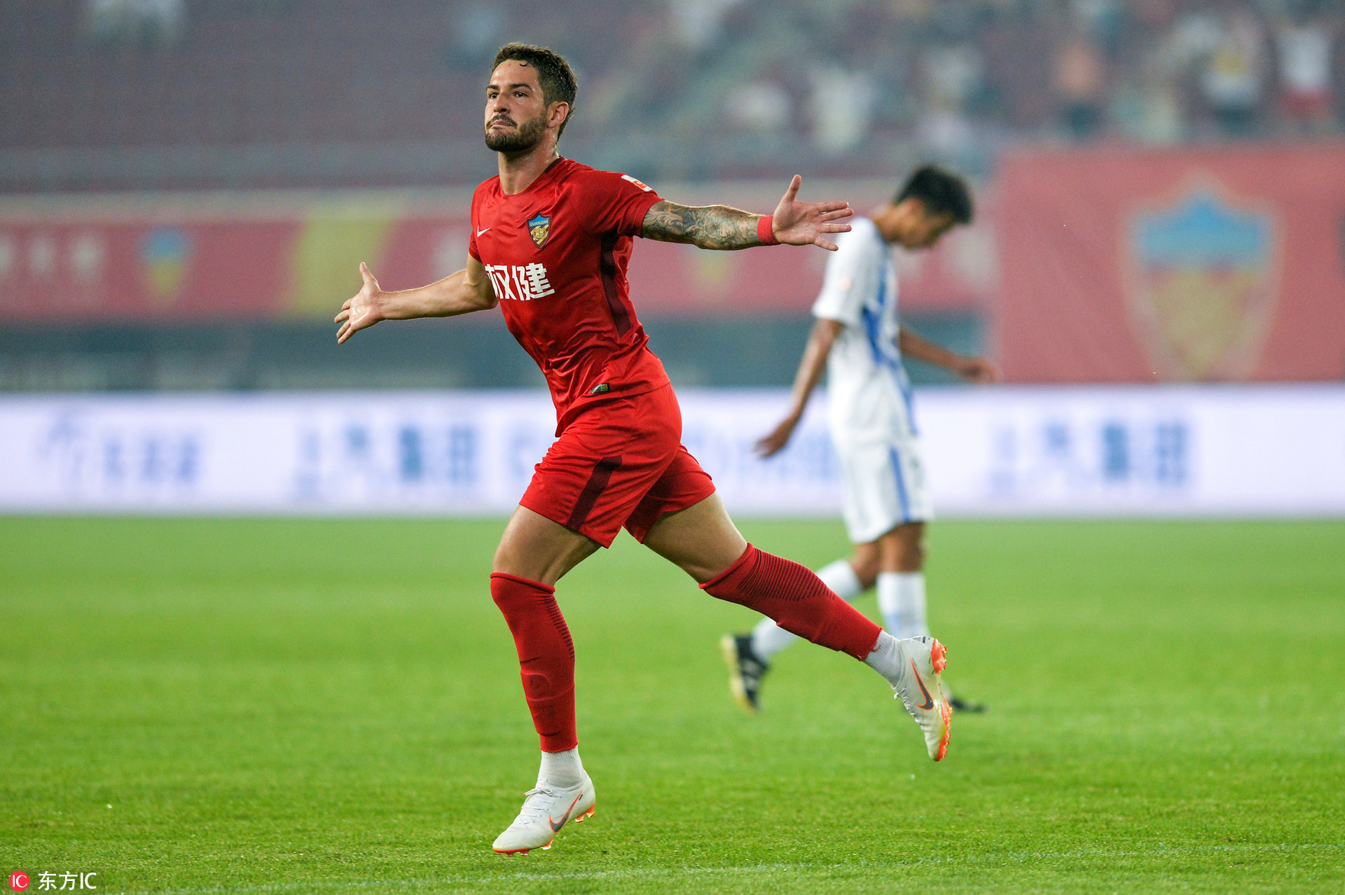 本轮焦点对决,富力将挑战权健争夺胜利 本轮焦点对决,富力将挑战权健争夺胜利