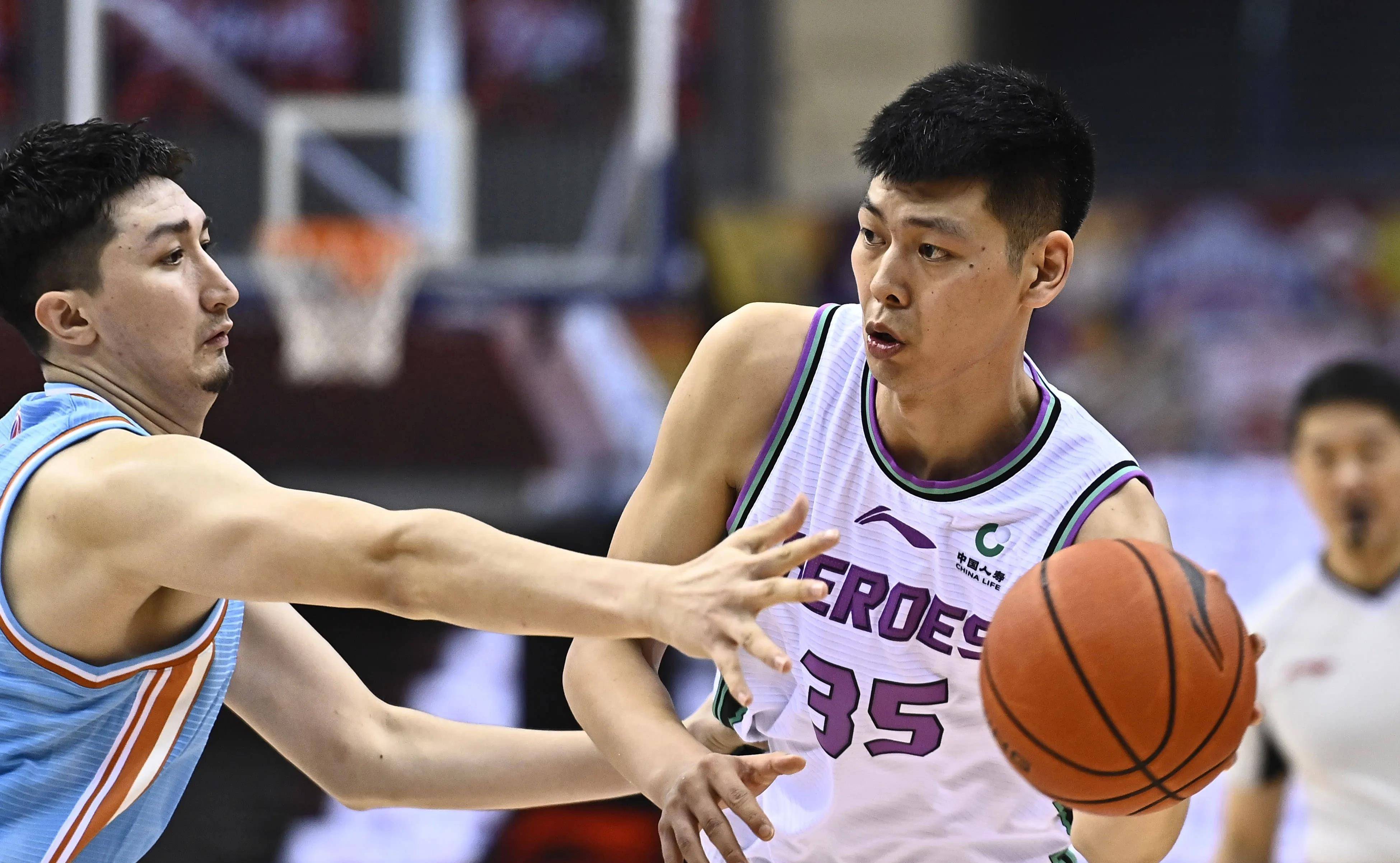 浙江队备战山东男篮,全力备战争取胜利 浙江队备战山东男篮,全力备战争取胜利