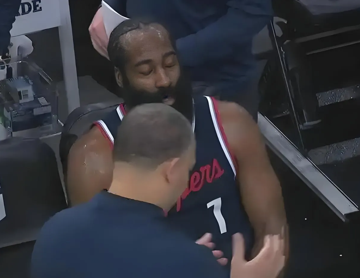 关于快船遭遇两连败,季后赛形势一片未明的信息 关于快船遭遇两连败,季后赛形势一片未明的信息