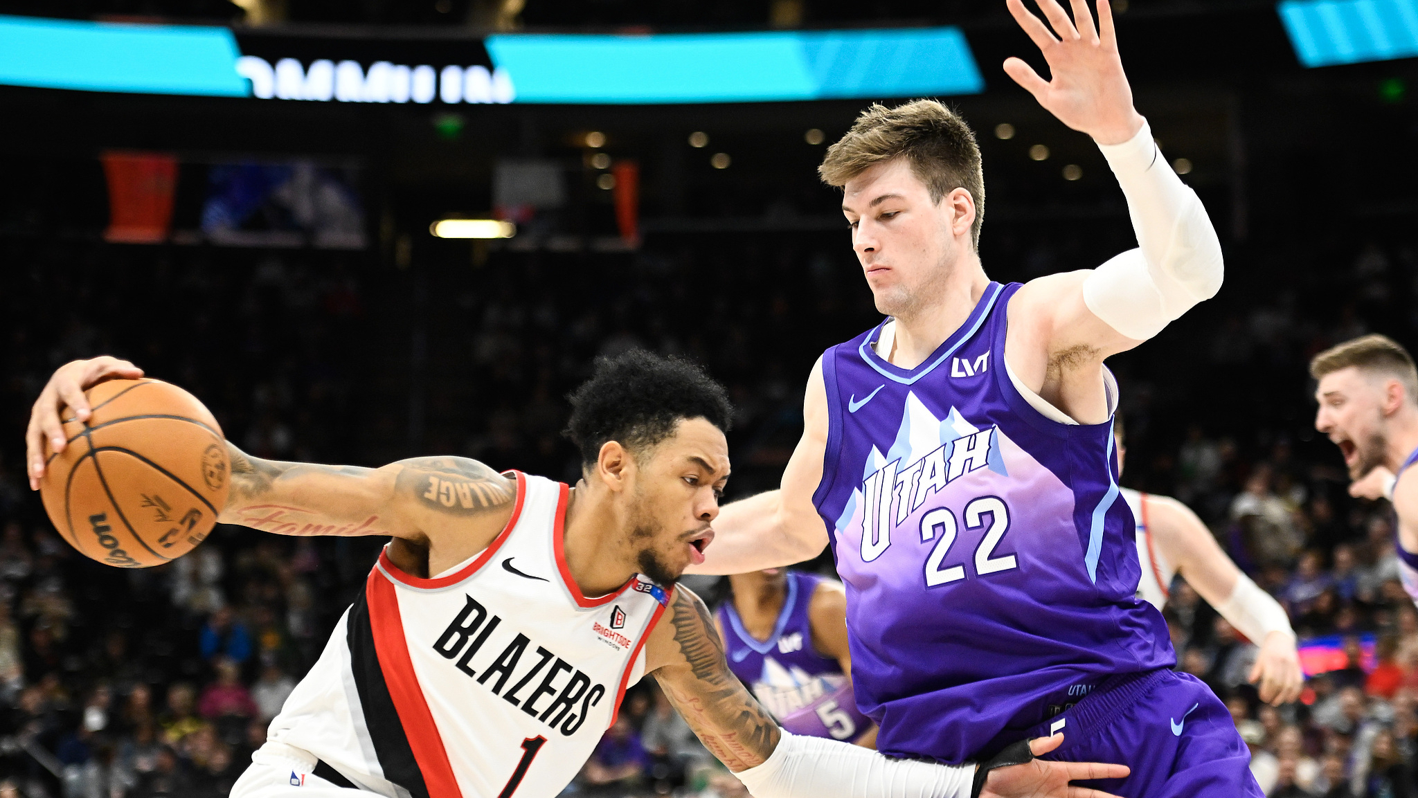 开拓者客场击败魔术,豪取两连胜 开拓者客场击败魔术,豪取两连胜