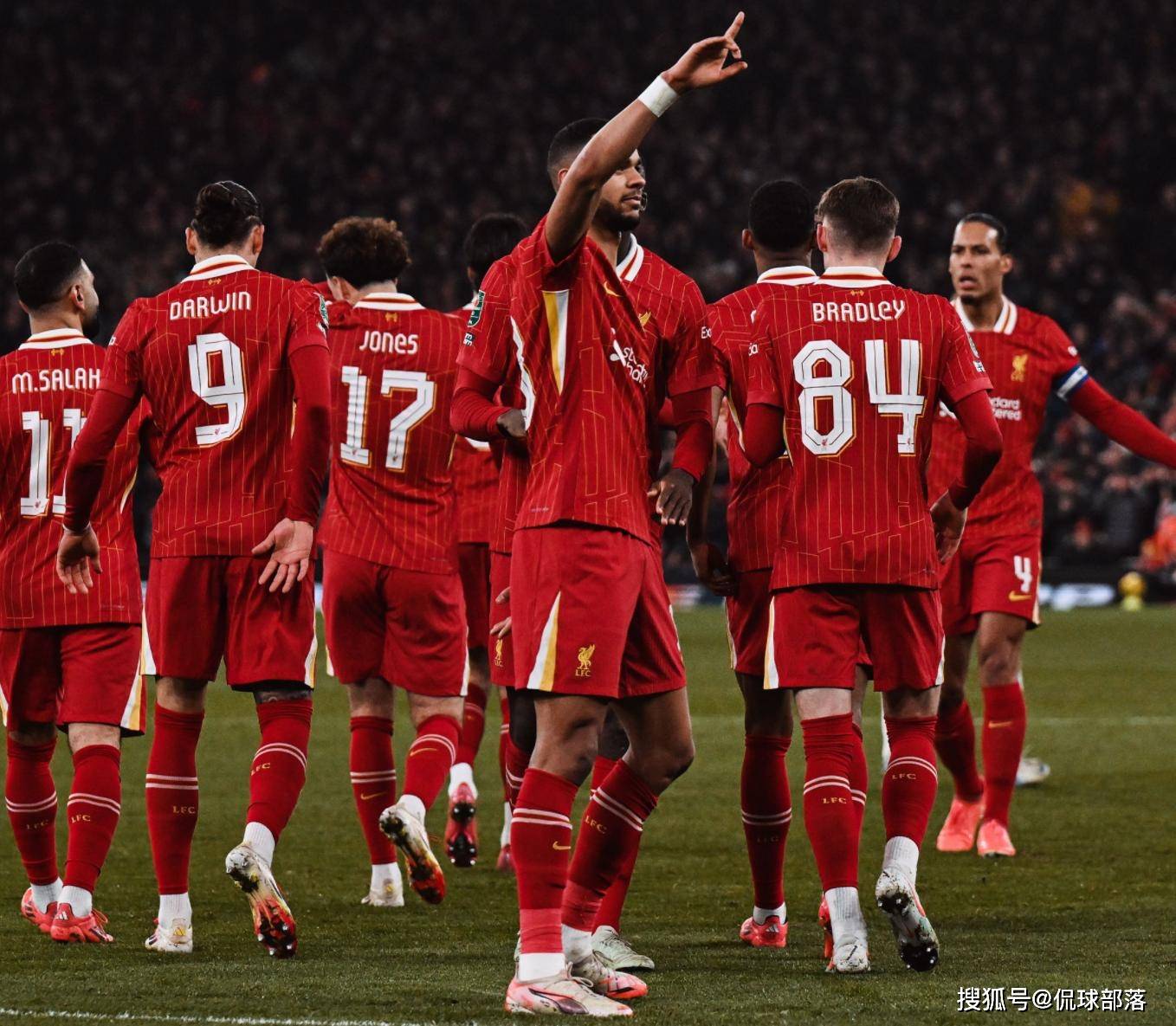 英超领头羊球队面临严峻挑战考验团队凝聚力 英超领头羊球队面临严峻挑战考验团队凝聚力