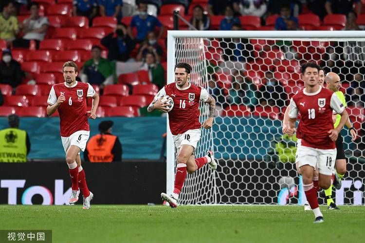 奥地利队取得关键胜利，晋级领跑