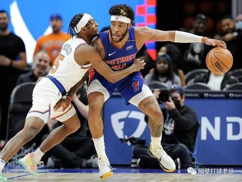 强强碰撞：顶级对决擂台竞争