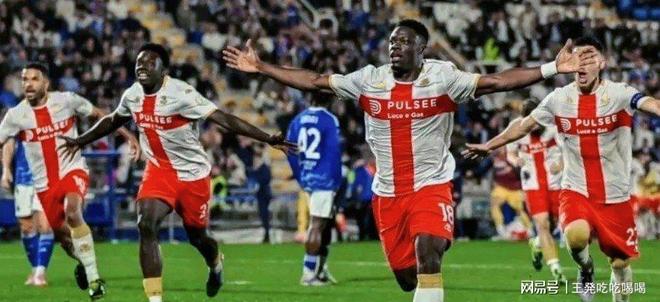 包含热那亚客场战平华沙体育，保级形势严峻的词条