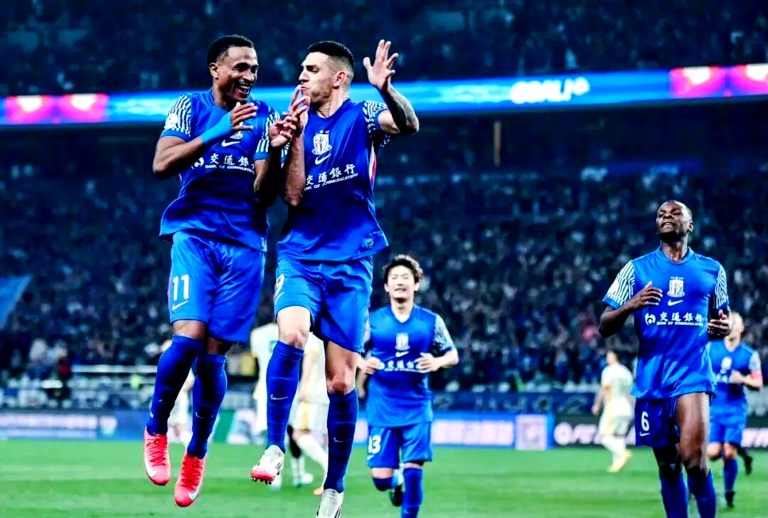 惊心动魄!中超两强巅峰对决,胜负悬念 惊心动魄!中超两强巅峰对决,胜负悬念