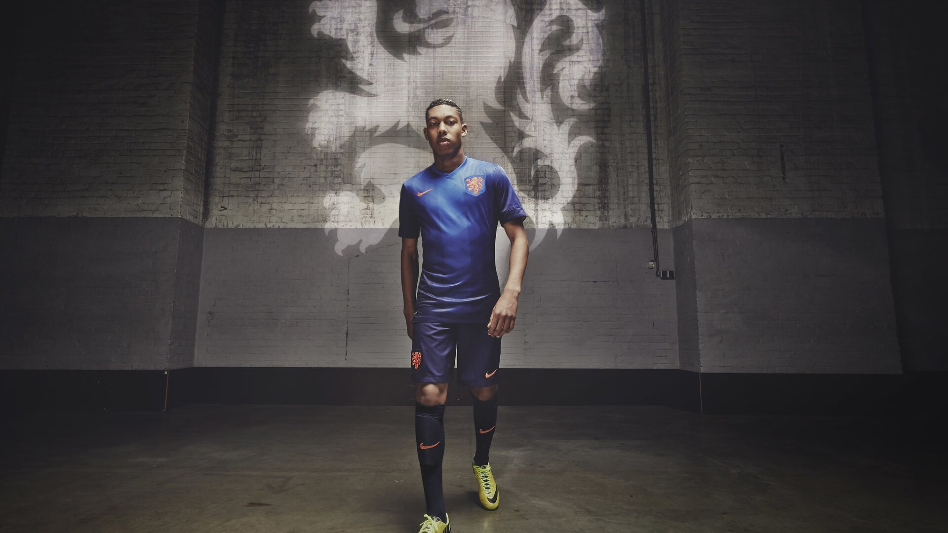 双城记，英超争冠硝烟起，丹佛高原现神迹